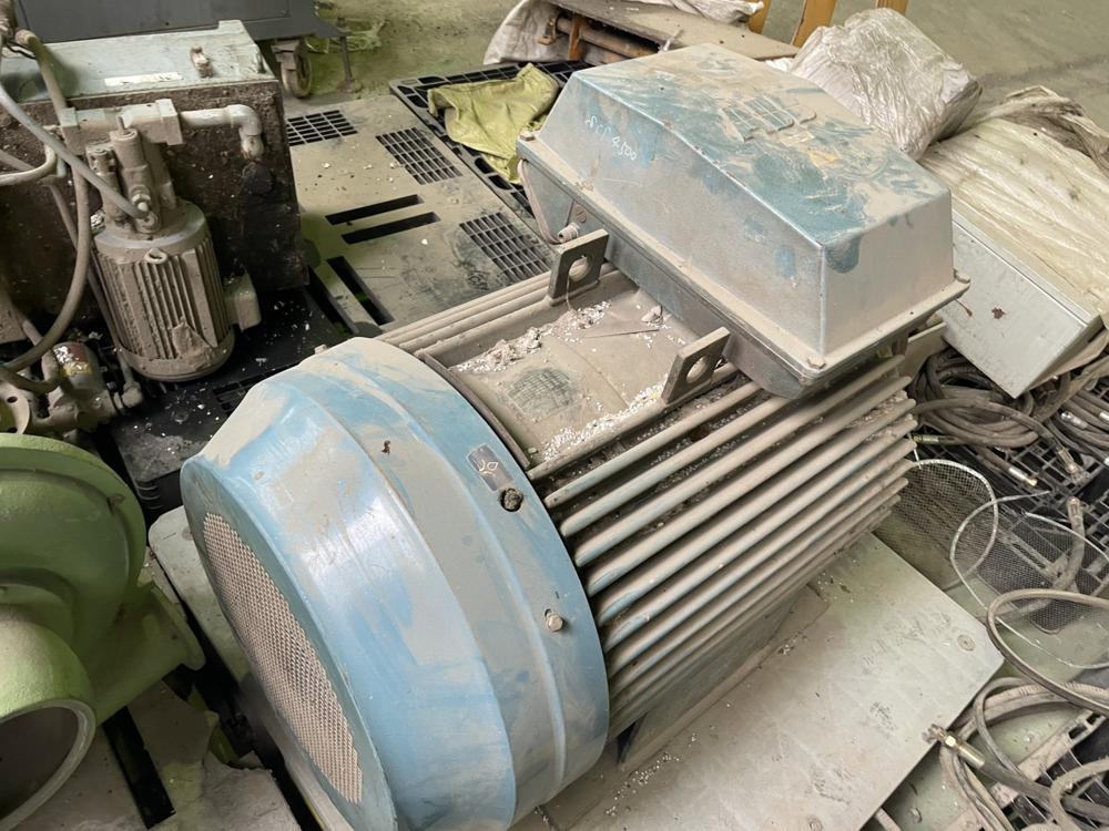 ABB製モーターのサムネイル