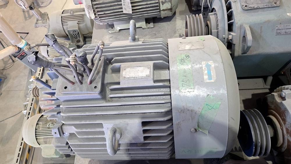 東芝製モーターのサムネイル