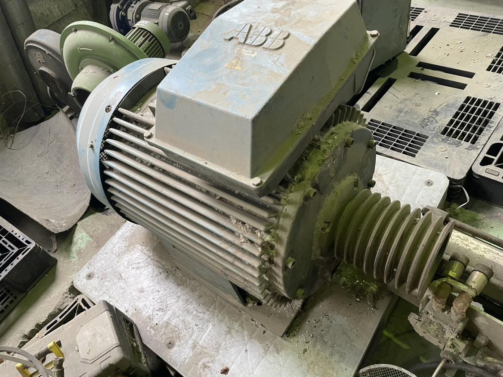 【中古】ABB製モーターの詳細画像｜3枚目
